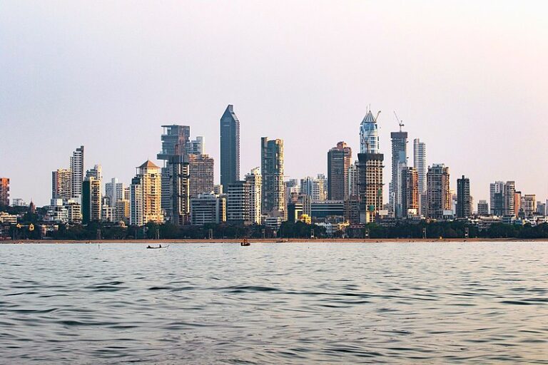 9 Most Popular Places To Visit In Mumbai